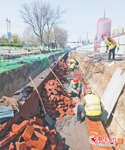 柳泉路改造日记:砌筑雨水方沟 全线加大管径