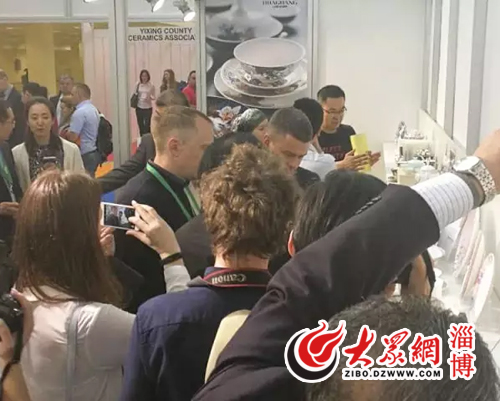 华光国瓷应邀参展中国消费品(俄罗斯)品牌展(图10) 华光国瓷应邀参展中国消费品(俄罗斯)品牌展(图10)