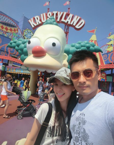 陈龙急带老婆岳母赴美章龄之疑怀二胎国外待产