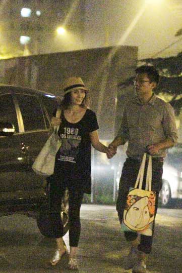 夏雨力挺妻子袁泉话剧首演离婚传闻愈加扑朔迷离