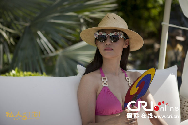 《私人订制》白百何成新任冯女郎 奇葩扮相曝光(组图)