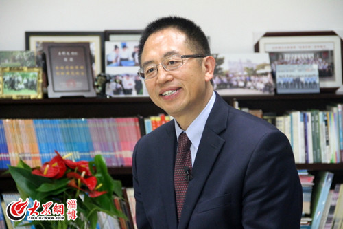 淄博高新区外国语学校校长王修文12月21日做