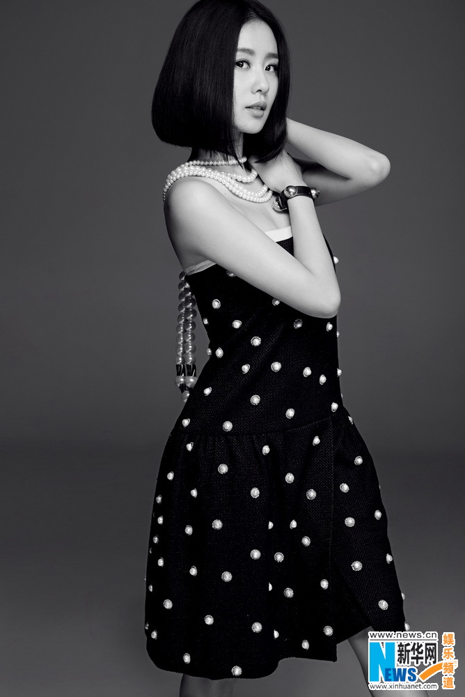 刘诗诗夏日气场写真裙摆飞扬展率性真我