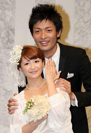 矢口真裡將和姦夫梅田賢三結婚