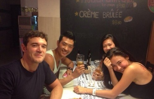 张柏芝疑交老外新欢 穿比基尼醉酒显甜蜜(图)