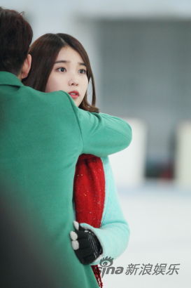 16集剧情预告 张根硕iu冰场拥抱